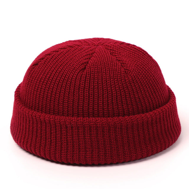 Hat winter knitted beanie hat with retro style. Warm and soft skullcap hat for men and women, perfect for cold weather, casual wear, and outdoor activities.