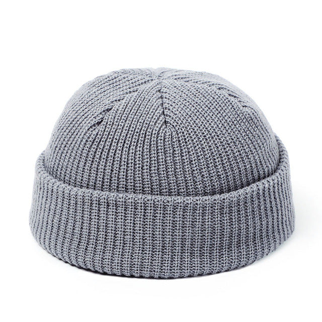 Hat winter knitted beanie hat with retro style. Warm and soft skullcap hat for men and women, perfect for cold weather, casual wear, and outdoor activities.