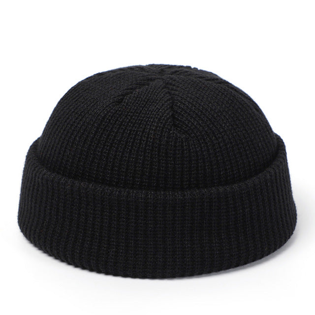 Hat winter knitted beanie hat with retro style. Warm and soft skullcap hat for men and women, perfect for cold weather, casual wear, and outdoor activities.