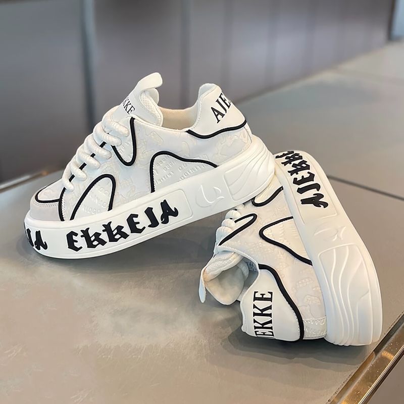Fashionable Casual Dad Sneakers With A Breathable